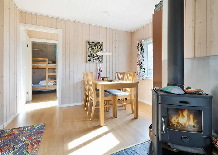 Cozy At Tuse Naes In Vakantiehuis *
