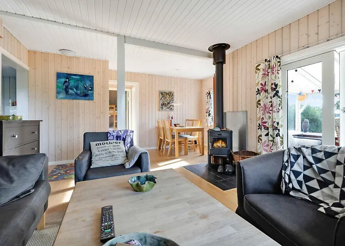 Vakantiehuis Cozy At Tuse Naes In